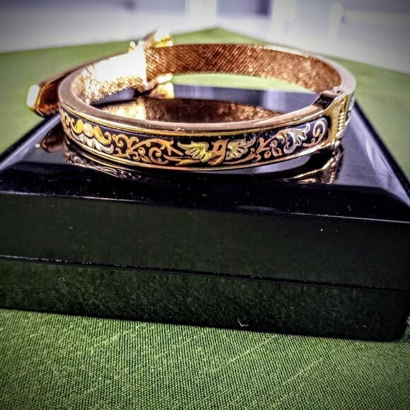 Vintage Damasquinado Adjustable Bangle with Gift Box - Picture 2 of 7